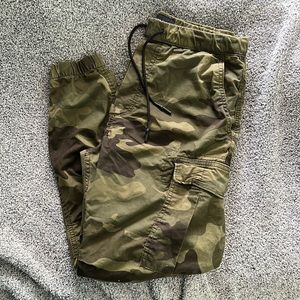 American Eagle Camo Jogger Pants / Men’s / Size M